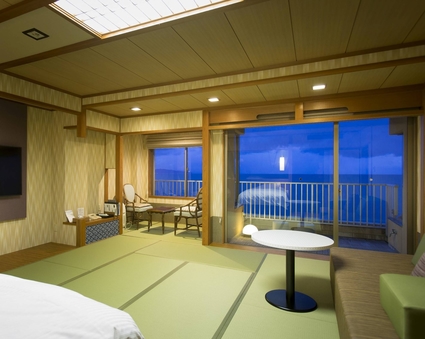 【6〜8Ｆ和ツイン角部屋70平米】日本海と大山を望む露天風呂